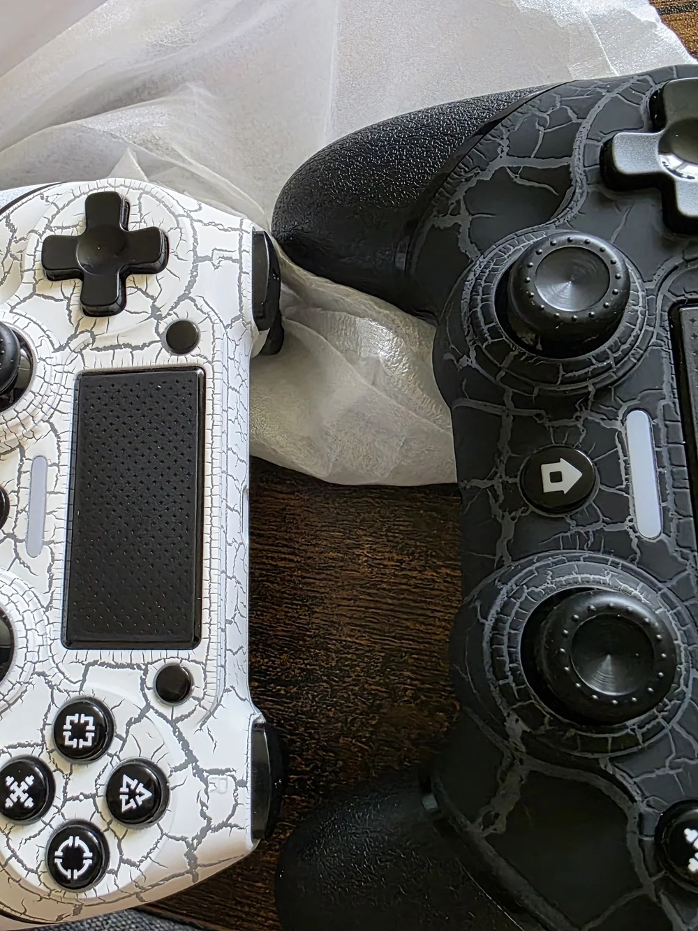 PlayStation 4 Controllers. Brand New X3